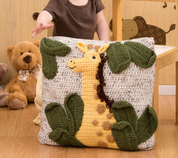 25 Free Amigurumi Giraffe Patterns (for Any Skill Level) – RED HEART GIRAFFE PILLOW RED HEART GIRAFFE PILLOW