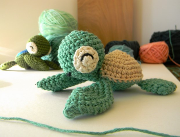 25 Free Amigurumi Turtle Patterns (for Any Skill Level) – Sea Turtle by Steve Zissou Sea Turtle by Steve Zissou