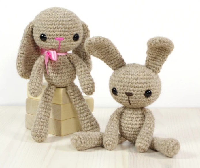 25 Free Crochet Bunny Patterns for Any Skill Level – Small Long Legged Bunny Small Long Legged Bunny