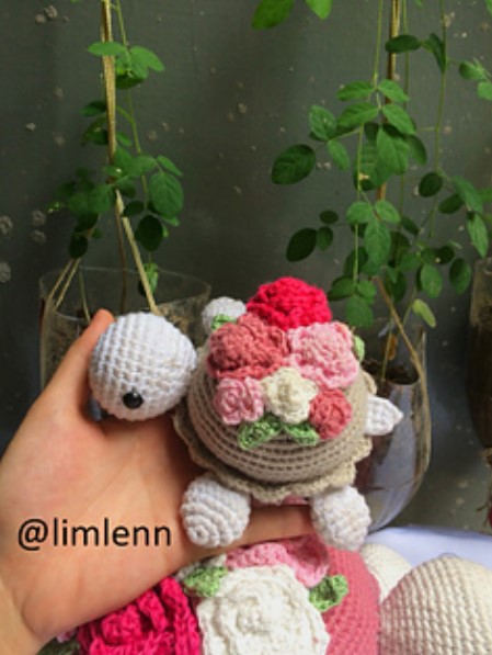 25 Free Amigurumi Turtle Patterns (for Any Skill Level) – Turtle flowers Turtle flowers