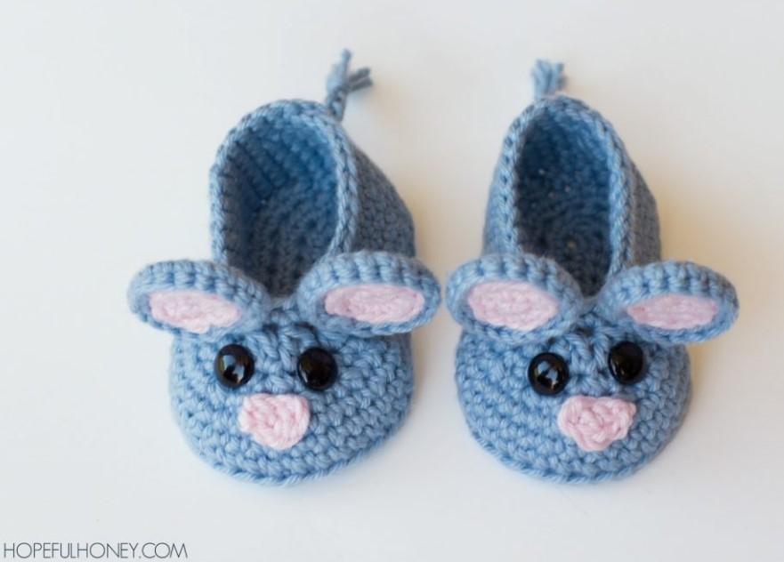 FIELD MOUSE BABY BOOTIES CROCHET