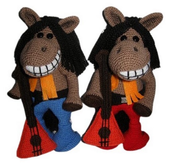 Free Horse Singer Amigurumi Pattern