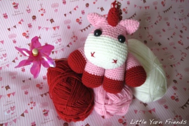 Lil Baby Unicorn Amigurumi Pattern