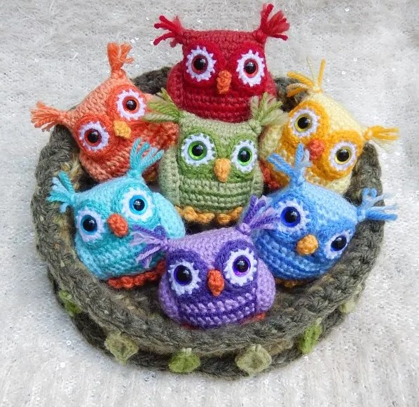 25 Free Amigurumi Bird Patterns for Any Skill Level – Nesting Rainbow Owls Nesting Rainbow Owls