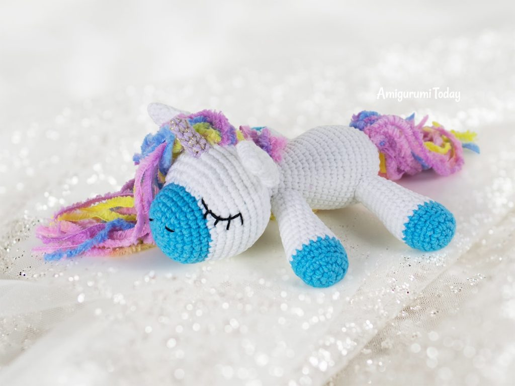 Sleeping unicorn pony crochet pattern