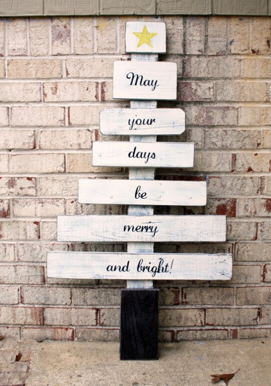 31 Best DIY Christmas Tree Ideas to Try This Year – DIY Custom Sign Christmas Tree DIY Custom Sign Christmas Tree