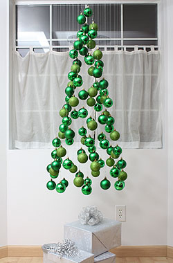 31 Best DIY Christmas Tree Ideas to Try This Year – DIY Hanged Marble Christmas Tree DIY Hanged Marble Christmas Tree