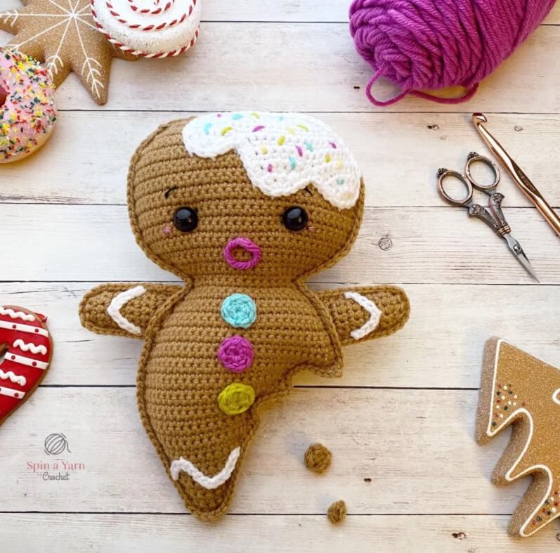 Gingerbread Boy Amigurumi Pattern