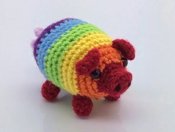 Rainbow Pig Amigurumi